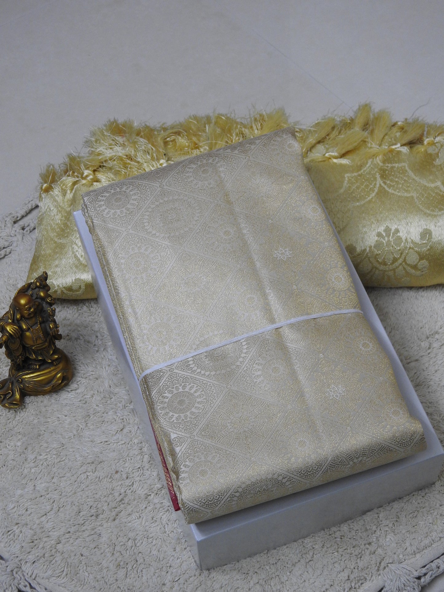 Pure silk with cross check leaf border