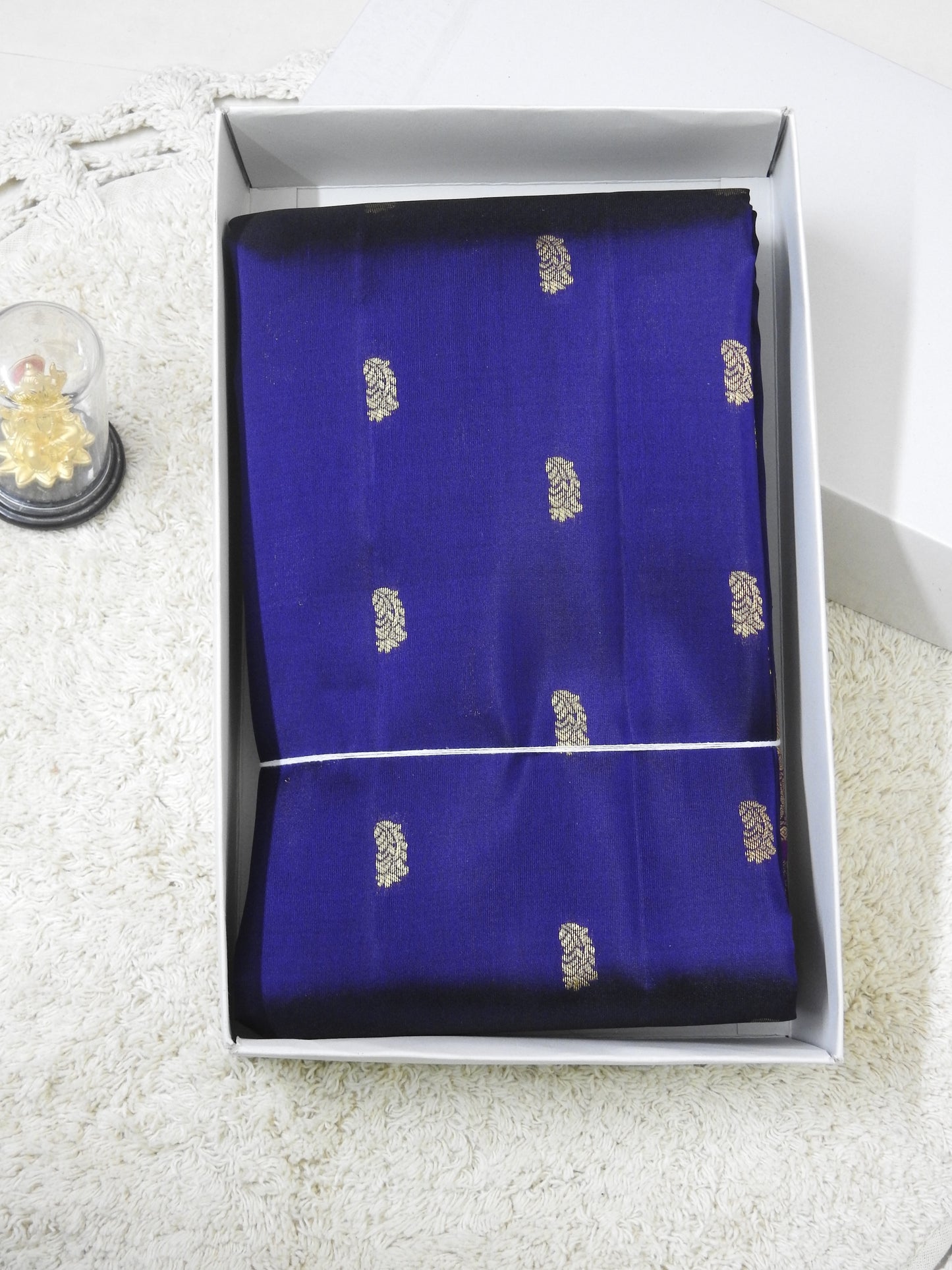 Semi pure silk with elephant borde