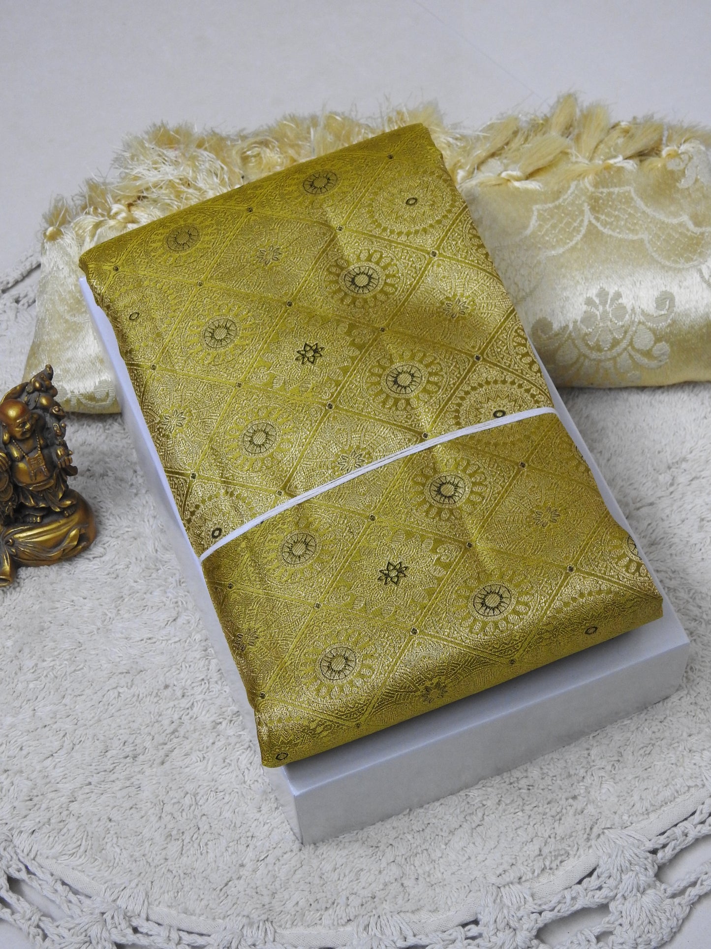 Pure silk with cross check leaf border